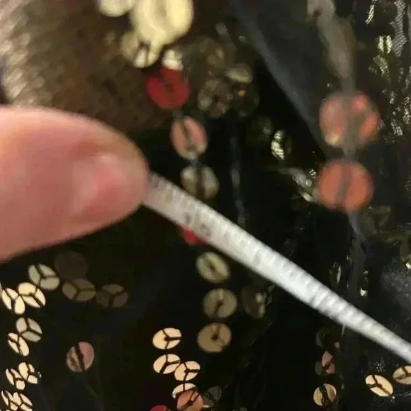 Formal/prom dress- NWOT- Arc N.C. XS black and gold sequence dress - Picture 5 of 6